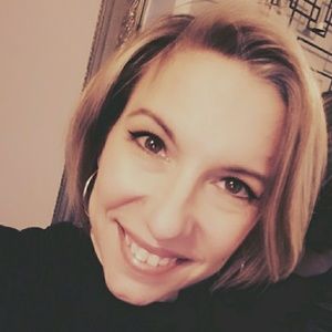 Meet your Posher, Angela